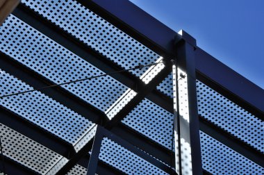 cam metal konstrüksiyon