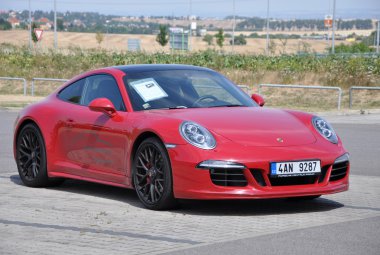 Red Porsche 911 Carrera 4 GTS