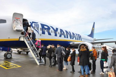 Ryanair uçak havaalanında