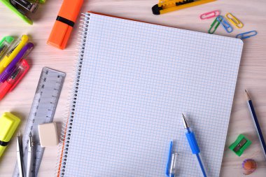 Öğrenci malzeme ahşap tablo