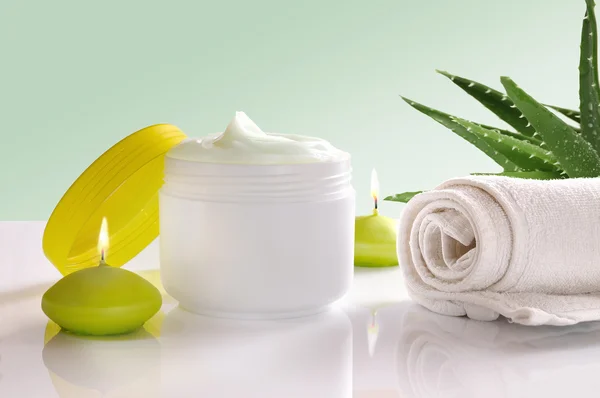 Aloe Vera Creme Vorderseite — Stockfoto