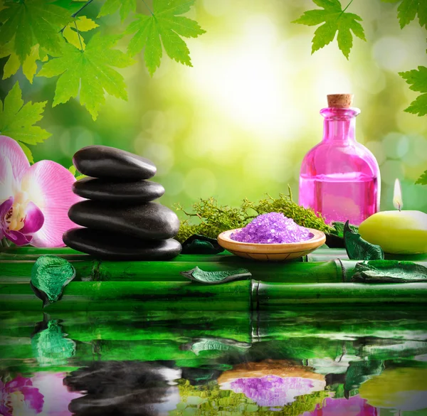 Alternative treatments of natural essences for body care square — 图库照片