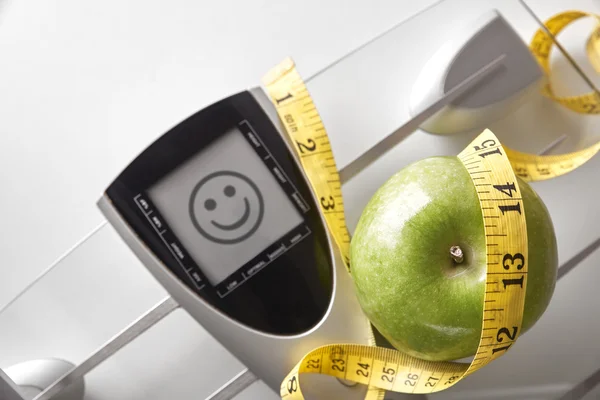 Subir concepto de nutrición y control de peso con mensaje facial feliz —  Fotos de Stock