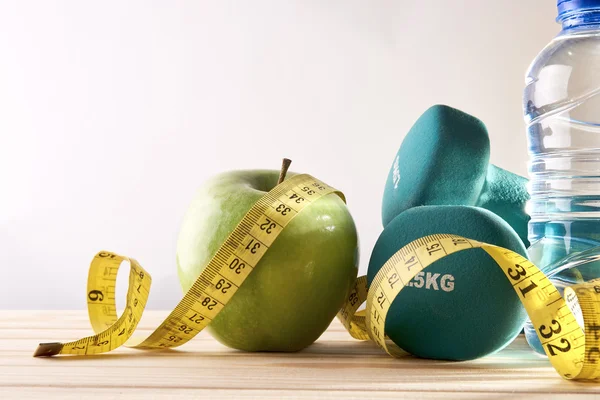 Estilo de vida salud dieta y deportes aislados vista frontal de fondo —  Fotos de Stock