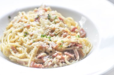 jambon yemek spagetti Carbonara