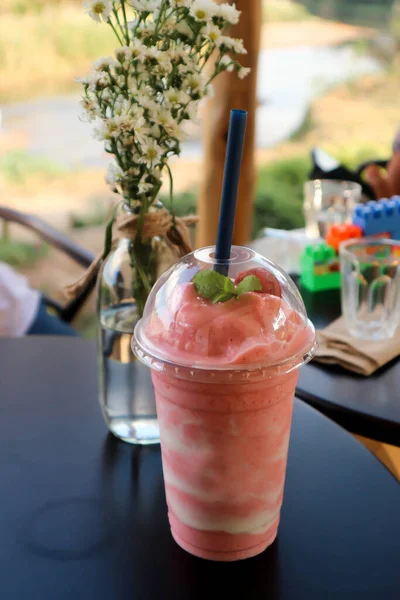 Erdbeer Joghurt Smoothie Gemischter Beeren Smoothie — Stockfoto