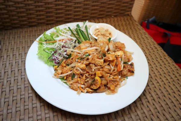 Mie Mie Goreng Aduk Atau Pad Thai — Stok Foto