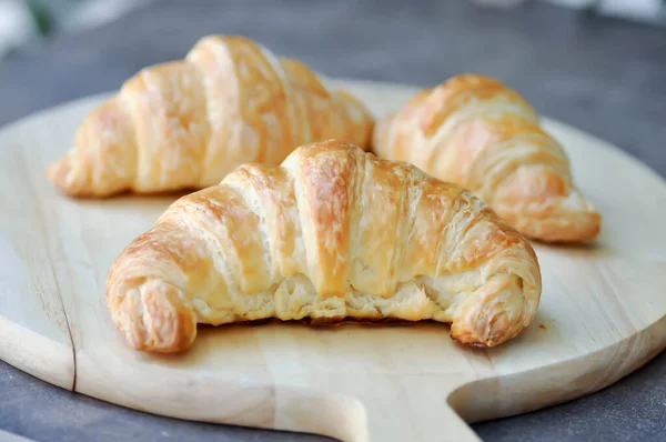 Croissant Französisches Croissant Oder Französisches Brot Zum Servieren — Stockfoto