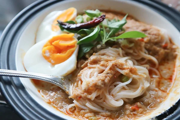 Noodles Thai Noodles Boiled Egg Vegetable Serve — Stock Photo, Image