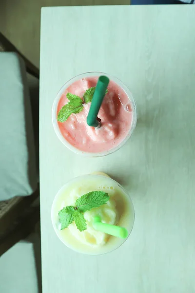 smoothie ,strawberry yogurt smoothie and pineapple smoothie or mango smoothie for serve