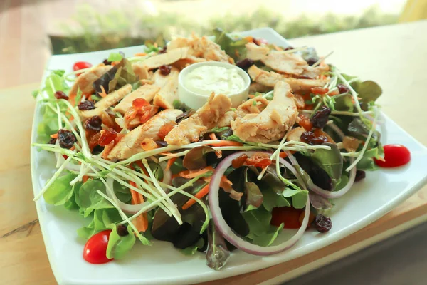 Salade Salade Poulet Salade Poulet Légumes Avec Vinaigrette — Photo