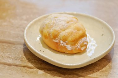 Shio Pan, Salzstangerl ekmeği veya Avusturya ekmeği veya Japon ekmeği veya kremalı shio pang.