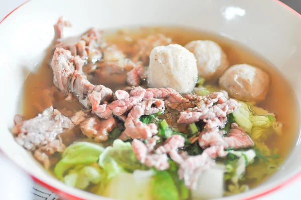 Sopa de carne, almôndegas e vegetais — Fotografia de Stock