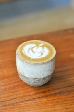 Kahve, kahve, latte kahve, cappuccino kahve ya da mocha kahve.