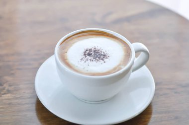 Sıcak kahve, cappuccino kahve ya da sütlü kahve.