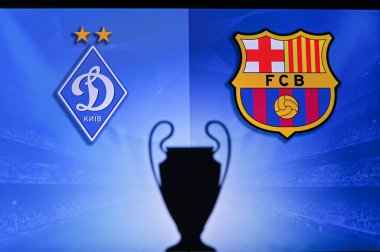 NYN, SVISS, Kasım 2. 2020: Dinamo Kyiv, FC Barcelona 'ya karşı. Futbol UEFA Şampiyonlar Ligi 2021 Grup Stage maçı. UCL Kupa silueti, arka planda kulüp işareti