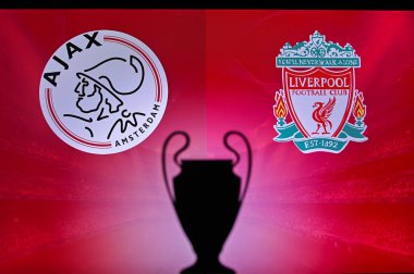 NYN, SVISS, Kasım 2. 2020: Ajax Amsterdam Liverpool 'a karşı. Futbol UEFA Şampiyonlar Ligi 2021 Grup Stage maçı. UCL Kupa silueti, arka planda kulüp işareti