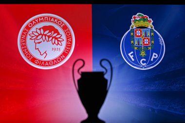 NYN, SVISS, Kasım 2. 2020: Olympiacos Pire, Porto FC 'ye karşı. Futbol UEFA Şampiyonlar Ligi 2021 Grup Stage maçı. UCL Kupa silueti, arka planda kulüp işareti
