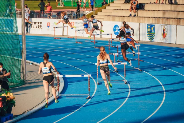 Samorin Slovacchia Giugno 2021 Gara Professionistica Atletica Leggera Atleta Femminile — Foto Stock