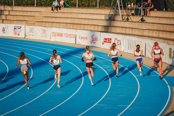 Samorin Eslovenia June 2021 Pista Campo Corrida Profissional Atleta Feminina — Fotografia de Stock