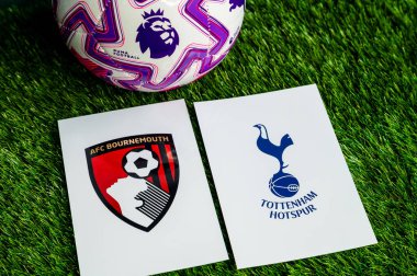LONDON, UNITED KINGDOM, FEBRUARY 23, 2026: AFC Bournemouth - Tottenham Hotspur Premier Ligi maçı, yemyeşil sahada resmi maç topu, fotokopi alanı olan duvar kağıdı.