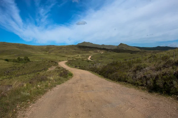 Camino rural en las montañas —  Fotos de Stock