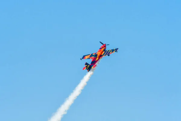 Leszno Polonia Junio 2021 Marek Choim Actúa Avión Extra 330Sc —  Fotos de Stock