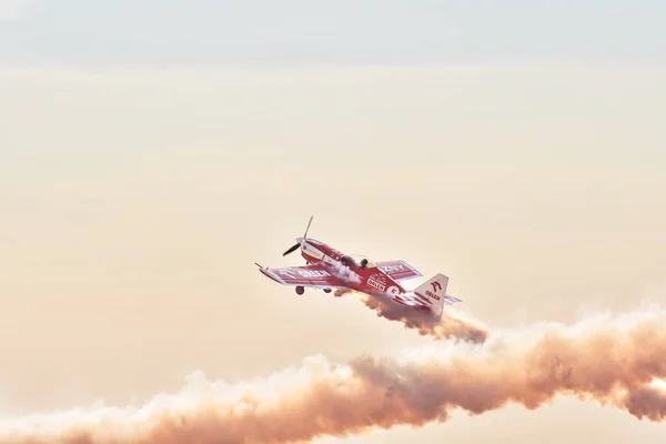 Leszno Polonia Junio 2021 Zelazny Aerobatic Team Zlin 50Ls Actuó —  Fotos de Stock