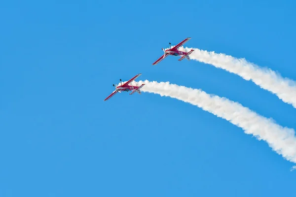 Leszno Lengyelország Június 2021 Zelazny Aerobatic Team Zlin 50Ls Fellépett — Stock Fotó