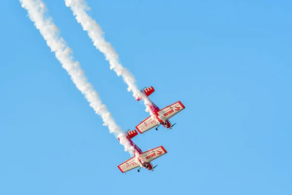 Leszno Lengyelország Június 2021 Zelazny Aerobatic Team Zlin 50Ls Fellépett — Stock Fotó