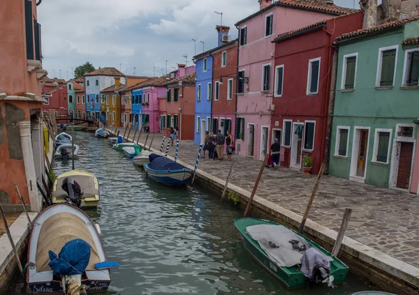 Upptäckten Staden Venedig Burano Och Dess Små Kanaler Och Romantiska — Stockfoto