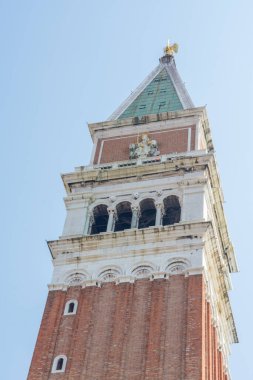 Venedik şehrinin keşfi ve küçük kanalları ve romantik sokakları, İtalya
