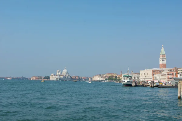 Upptäckten Staden Venedig Och Dess Små Kanaler Och Romantiska Gränder — Stockfoto