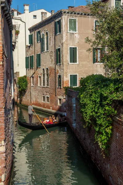 Descubrimiento Ciudad Venecia Sus Pequeños Canales Callejones Románticos Italia — Foto de Stock