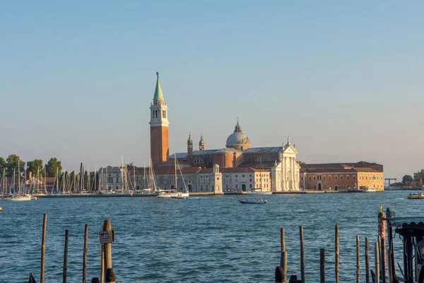 Entdeckung Der Stadt Venedig Mit Ihren Kleinen Kanälen Und Romantischen — Stockfoto