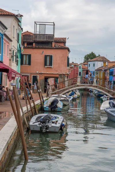 Descubrimiento Ciudad Venecia Burano Sus Pequeños Canales Callejones Románticos Italia — Foto de Stock