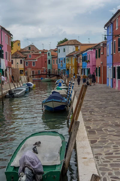 Felfedezése Város Velence Burano Kis Csatornák Romantikus Sikátorok Olaszország — Stock Fotó