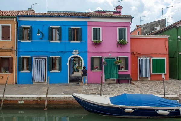 Upptäckten Staden Venedig Burano Och Dess Små Kanaler Och Romantiska — Stockfoto