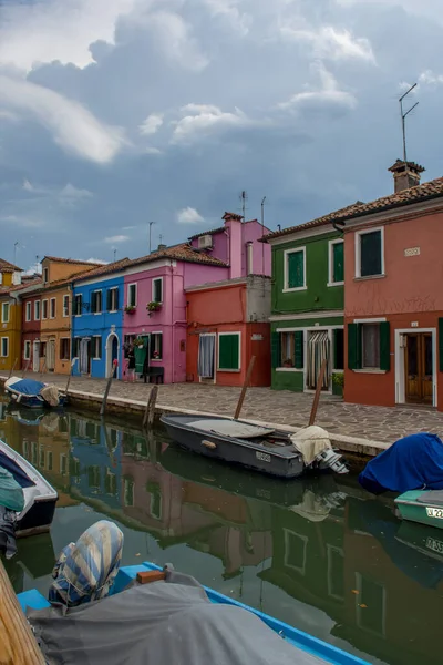 Upptäckten Staden Venedig Burano Och Dess Små Kanaler Och Romantiska — Stockfoto