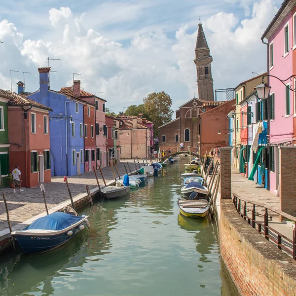 Felfedezése Város Velence Burano Kis Csatornák Romantikus Sikátorok Olaszország — Stock Fotó