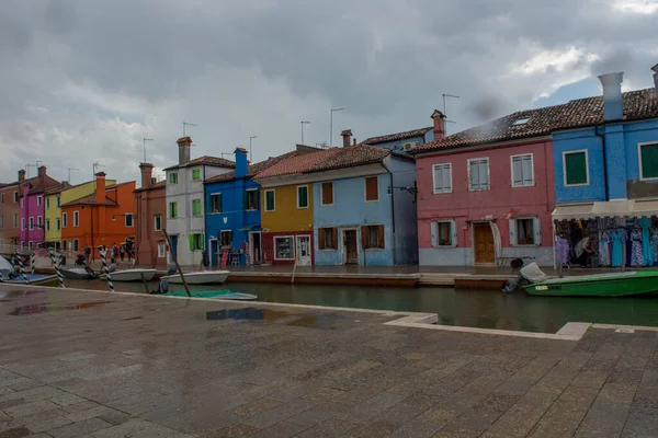 Felfedezése Város Velence Burano Kis Csatornák Romantikus Sikátorok Olaszország — Stock Fotó