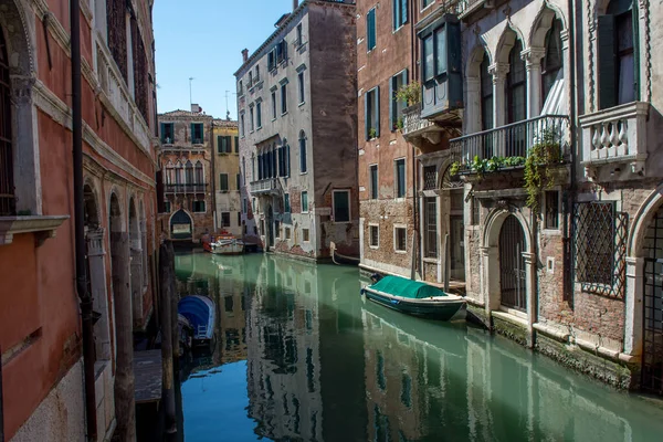 Descubrimiento Ciudad Venecia Sus Pequeños Canales Callejones Románticos Italia — Foto de Stock