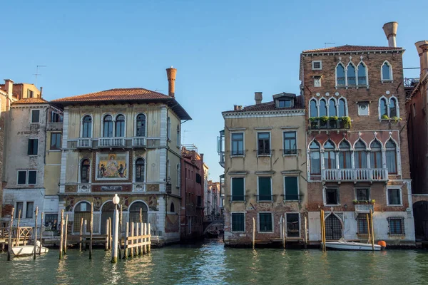 Ανακάλυψη Της Πόλης Της Βενετίας Και Μικρά Κανάλια Και Ρομαντικά — Φωτογραφία Αρχείου
