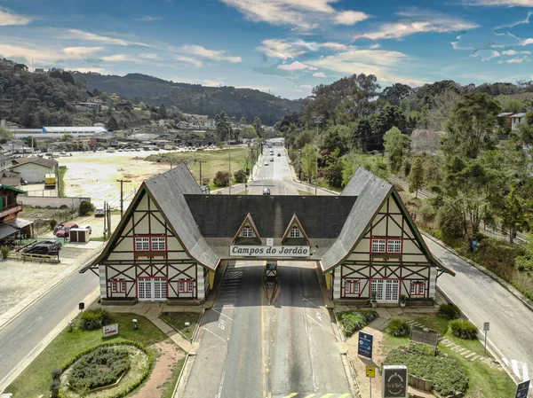 Turist şehri Campos 'a giden yol Jordo' ya çıkıyor..