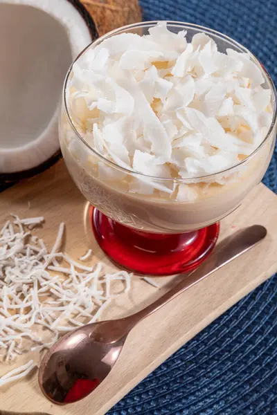 Deliciosa Mousse Coco Taza Vidrio — Foto de Stock