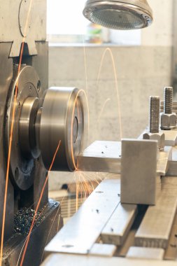 Freze yatay yan değirmen makine ile bitirmek. Metal işleme, mec