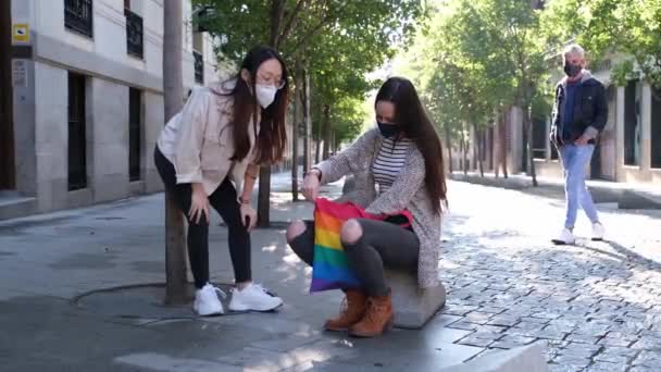 Two Female Friends Talking One Male Friend Comes Jokingly Scares — Stock Video
