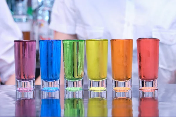 Lgbt Vlag Gekleurde Schoten Een Pub Alcoholinjecties — Stockfoto