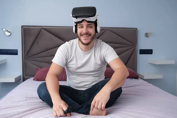 Portrait Young Man Virtual Reality Headset His Head Looking Smiling — Foto Stock