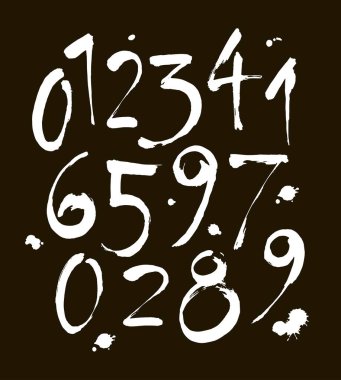 Kaligrafik akrilik ya da mürekkep numaralarının vektör kümesi. Tasarımınız için ABC, siyah arkaplanda lekeli fırça harfleri